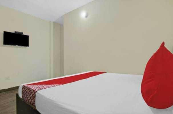 Hotel O Galaxy New Delhi