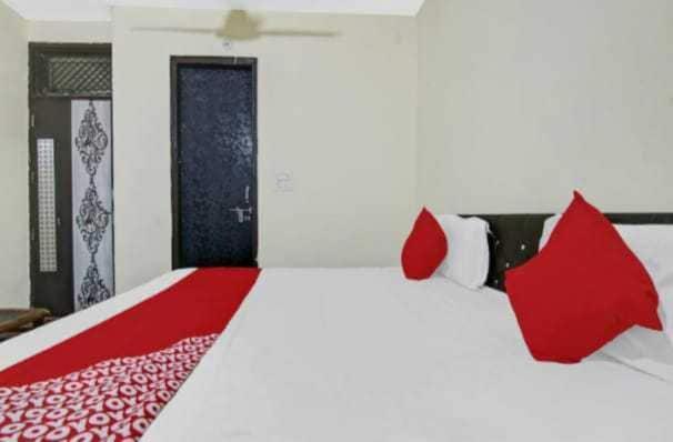 Hotel O Galaxy New Delhi